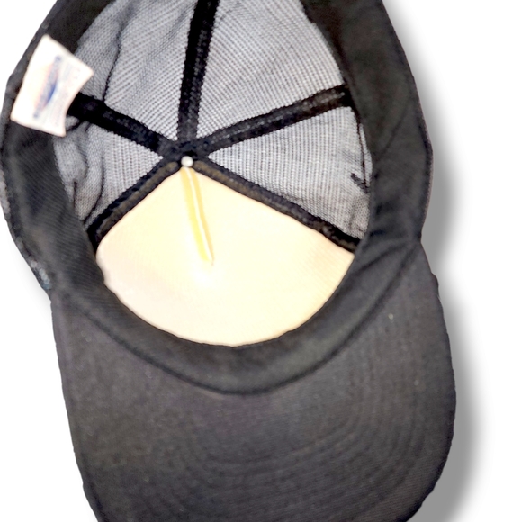 ROCKSTAR NISSUN BLACK & WHITE SNAPBACK TRUCKER CAP WITH SKULL & ROSES 1 SIZE - Picture 8 of 9